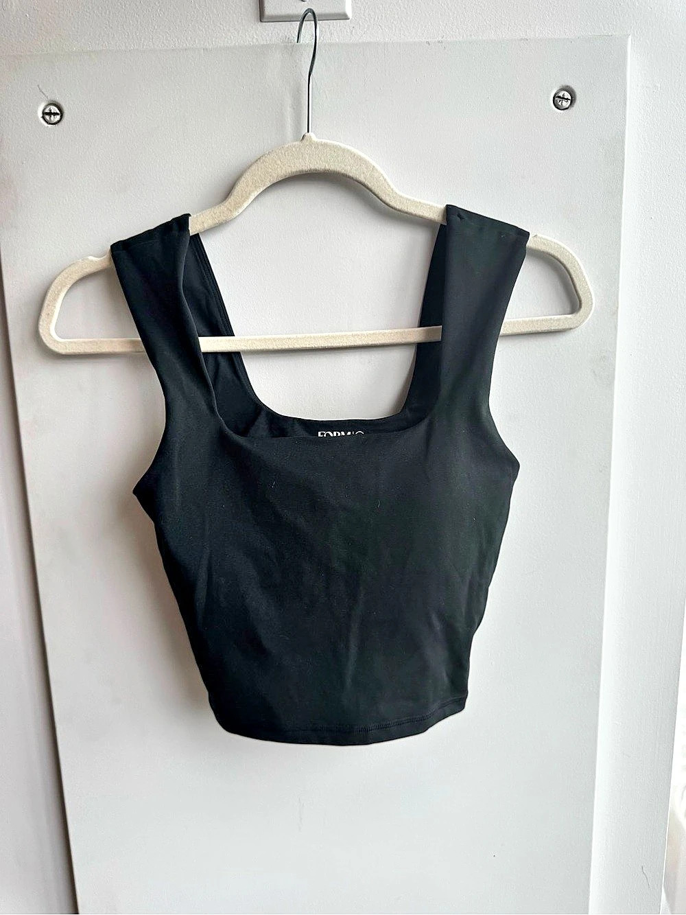FORM Black Crop Tank Top Scoop Neck Padded Bra Like New Size S